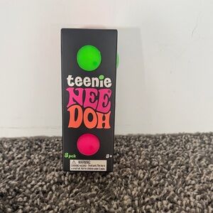 Kids Stress Balls - Green, Dark orange/Redish & Pink (3 Pack)